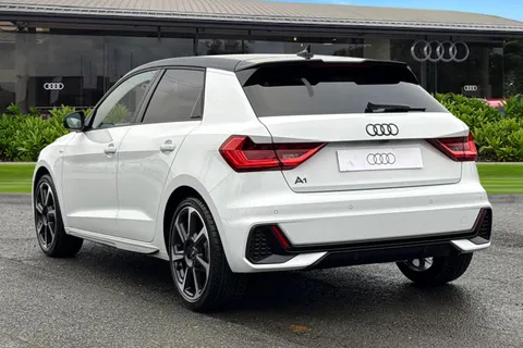  Audi A1 1.0 TFSI 30 Black Edition Sportback S Tronic Euro 6 (s/s) 5dr Thumbnail #3