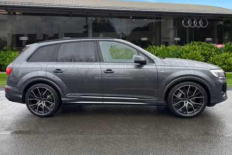  Audi Q7 3.0 TDI V6 Black Edition Tiptronic quattro Euro 6 (s/s) 5dr Thumbnail #4