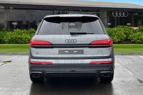  Audi Q7 3.0 TDI V6 Black Edition Tiptronic quattro Euro 6 (s/s) 5dr Thumbnail #5