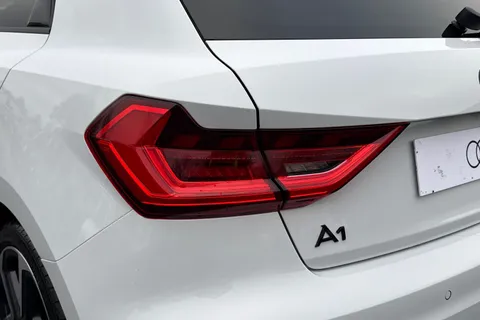  Audi A1 1.0 TFSI 30 Black Edition Sportback S Tronic Euro 6 (s/s) 5dr Thumbnail #8