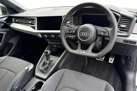  Audi A1 1.0 TFSI 30 Black Edition Sportback S Tronic Euro 6 (s/s) 5dr Thumbnail #14