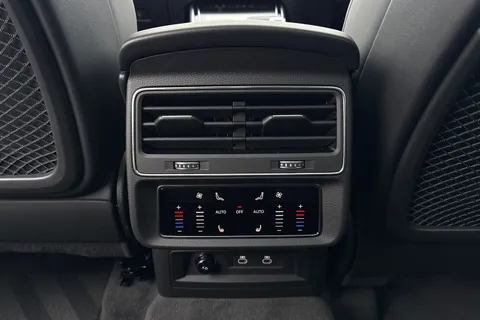  Audi Q7 3.0 TDI V6 Black Edition Tiptronic quattro Euro 6 (s/s) 5dr Thumbnail #36