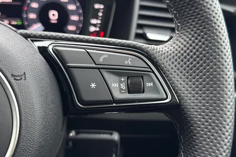  Audi A1 1.0 TFSI 30 Black Edition Sportback S Tronic Euro 6 (s/s) 5dr Thumbnail #51