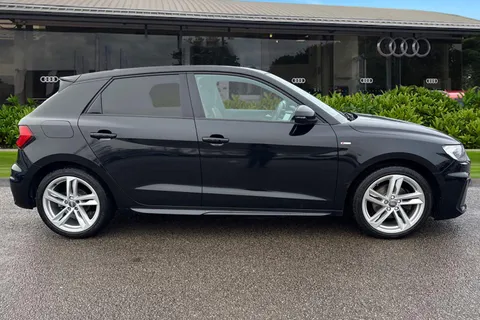 3 of 52 for Audi A1 S line 30 TFSI 116 PS 6-speed