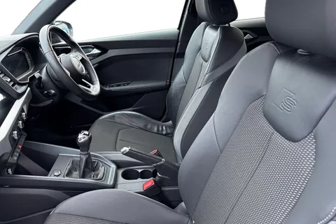 16 of 52 for Audi A1 S line 30 TFSI 116 PS 6-speed