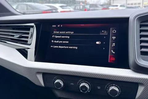 40 of 52 for Audi A1 S line 30 TFSI 116 PS 6-speed