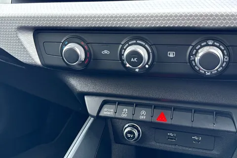 45 of 52 for Audi A1 S line 30 TFSI 116 PS 6-speed