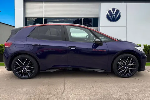 Volkswagen ID.3 79kWh GTX Fire & Ice Auto 5dr Thumbnail #4