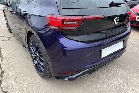 Volkswagen ID.3 79kWh GTX Fire & Ice Auto 5dr Thumbnail #8