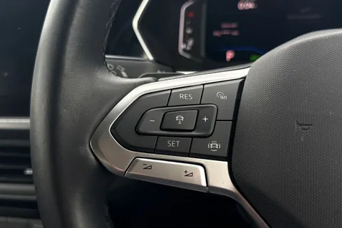 33 of 47 for VOLKSWAGEN T-CROSS 1.0 TSI 110 R-Line 5dr DSG