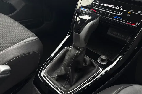 38 of 47 for VOLKSWAGEN T-CROSS 1.0 TSI 110 R-Line 5dr DSG