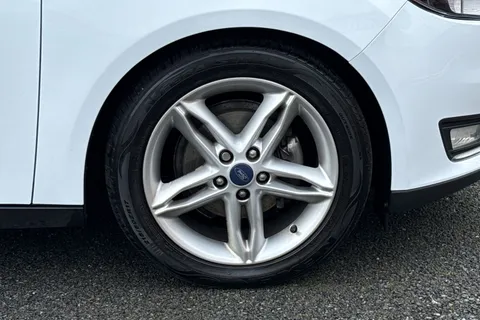 WT17ZHZ Ford Focus 1.0T EcoBoost Titanium Euro 6 (s/s) 5dr Thumbnail #11