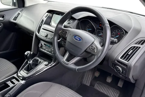 WT17ZHZ Ford Focus 1.0T EcoBoost Titanium Euro 6 (s/s) 5dr Thumbnail #15