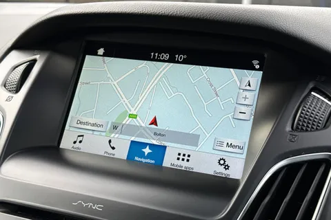 WT17ZHZ Ford Focus 1.0T EcoBoost Titanium Euro 6 (s/s) 5dr Thumbnail #18