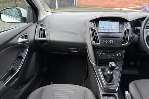 WT17ZHZ Ford Focus 1.0T EcoBoost Titanium Euro 6 (s/s) 5dr Thumbnail #21