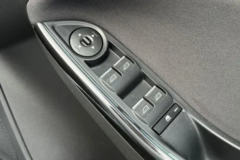 WT17ZHZ Ford Focus 1.0T EcoBoost Titanium Euro 6 (s/s) 5dr Thumbnail #22