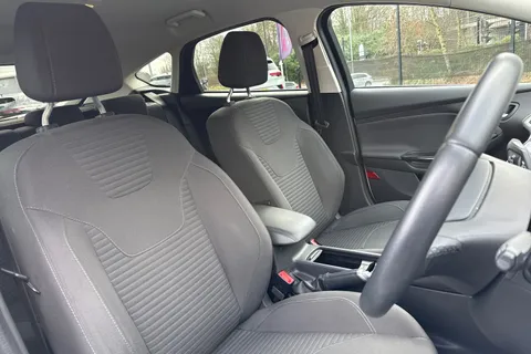 WT17ZHZ Ford Focus 1.0T EcoBoost Titanium Euro 6 (s/s) 5dr Thumbnail #25