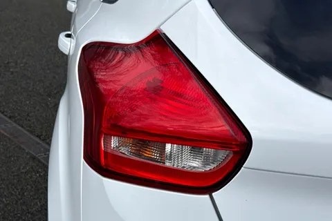 WT17ZHZ Ford Focus 1.0T EcoBoost Titanium Euro 6 (s/s) 5dr Thumbnail #32