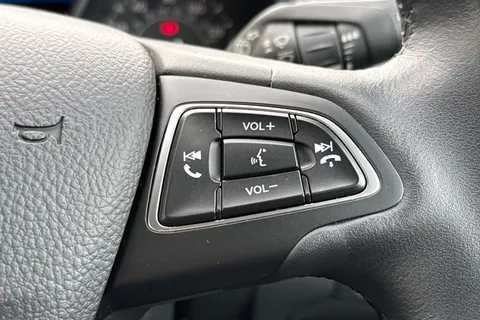 WT17ZHZ Ford Focus 1.0T EcoBoost Titanium Euro 6 (s/s) 5dr Thumbnail #38