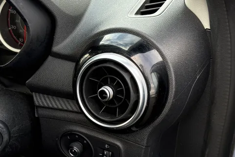 ML22HHB MG Mg3 1.5 VTi-TECH Exclusive Nav Euro 6 (s/s) 5dr Thumbnail #32