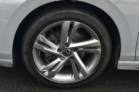 DE72RCU Volkswagen Golf 2.0 TDI 150 R-Line 5dr DSG Thumbnail #11