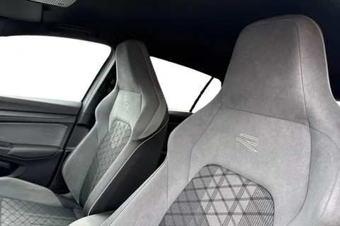 DE72RCU Volkswagen Golf 2.0 TDI 150 R-Line 5dr DSG Thumbnail #17