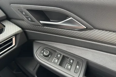 DE72RCU Volkswagen Golf 2.0 TDI 150 R-Line 5dr DSG Thumbnail #22