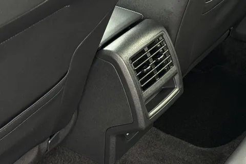 DE72RCU Volkswagen Golf 2.0 TDI 150 R-Line 5dr DSG Thumbnail #34