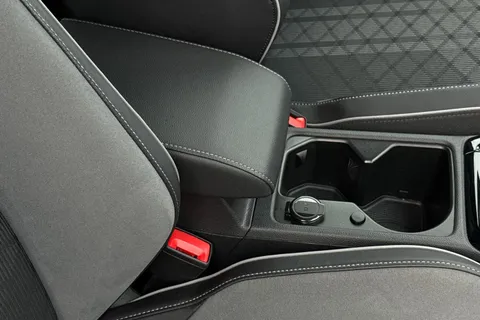 DE72RCU Volkswagen Golf 2.0 TDI 150 R-Line 5dr DSG Thumbnail #35