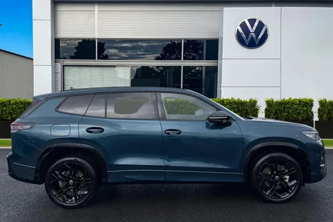 MV75UKX Volkswagen Tayron 1.5 TSI eHybrid 272 R-Line 5dr DSG **BLACK STYLE PACK, COMFORT PACK** Thumbnail #4