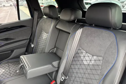 MV75UKX Volkswagen Tayron 1.5 TSI eHybrid 272 R-Line 5dr DSG **BLACK STYLE PACK, COMFORT PACK** Thumbnail #19