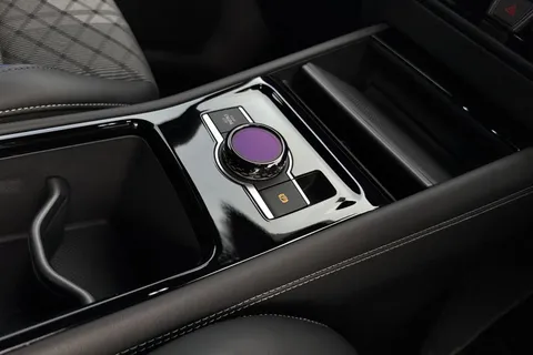 MV75UKX Volkswagen Tayron 1.5 TSI eHybrid 272 R-Line 5dr DSG **BLACK STYLE PACK, COMFORT PACK** Thumbnail #23