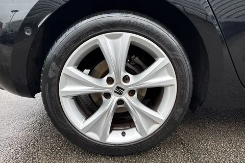 14 of 50 for SEAT LEON 1.5 eTSI 150 FR 5dr DSG