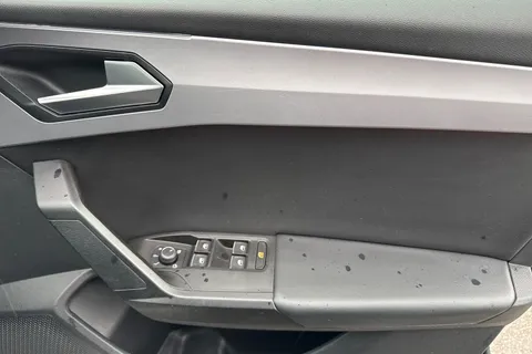 23 of 50 for SEAT LEON 1.5 eTSI 150 FR 5dr DSG