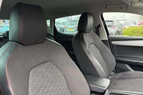 24 of 50 for SEAT LEON 1.5 eTSI 150 FR 5dr DSG