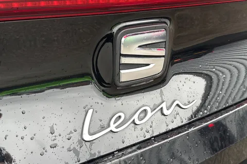 27 of 50 for SEAT LEON 1.5 eTSI 150 FR 5dr DSG