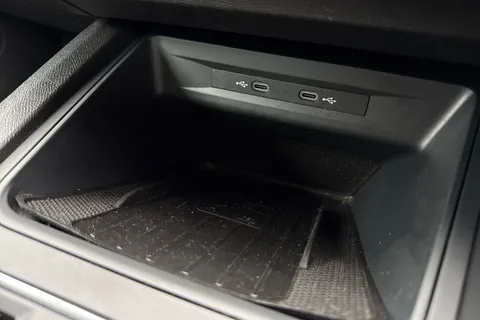 33 of 50 for SEAT LEON 1.5 eTSI 150 FR 5dr DSG