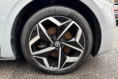 13 of 56 for Volkswagen ID.3 Pro S 77kWh Tour Auto 5dr