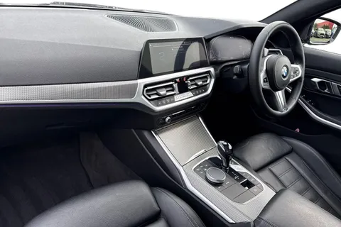 NA69OWZ BMW 3 Series 2.0 330e 12kWh M Sport Auto Euro 6 (s/s) 4dr Thumbnail #16