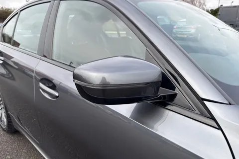 NA69OWZ BMW 3 Series 2.0 330e 12kWh M Sport Auto Euro 6 (s/s) 4dr Thumbnail #36