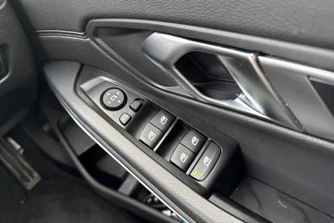 NA69OWZ BMW 3 Series 2.0 330e 12kWh M Sport Auto Euro 6 (s/s) 4dr Thumbnail #44