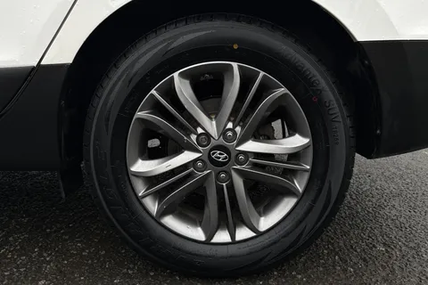 11 of 43 for Hyundai Ix35 2.0 CRDi SE 4WD Euro 5 5dr (Nav)