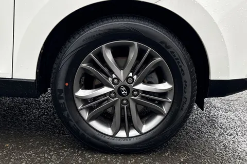 13 of 43 for Hyundai Ix35 2.0 CRDi SE 4WD Euro 5 5dr (Nav)