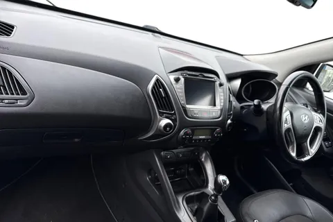 15 of 43 for Hyundai Ix35 2.0 CRDi SE 4WD Euro 5 5dr (Nav)