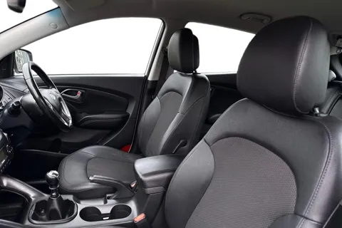 16 of 43 for Hyundai Ix35 2.0 CRDi SE 4WD Euro 5 5dr (Nav)