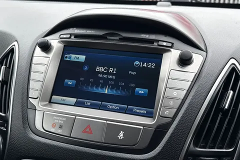 17 of 43 for Hyundai Ix35 2.0 CRDi SE 4WD Euro 5 5dr (Nav)