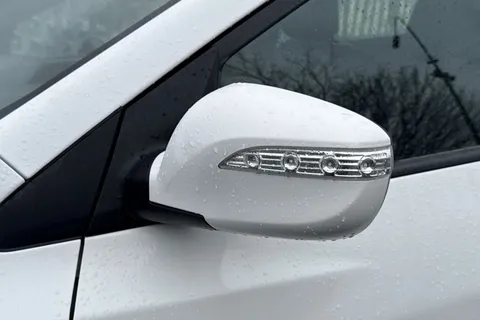 33 of 43 for Hyundai Ix35 2.0 CRDi SE 4WD Euro 5 5dr (Nav)