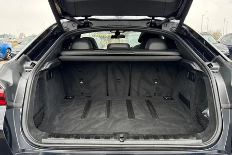 DY71UYB BMW X6 M 4.4i V8 Competition Auto xDrive Euro 6 (s/s) 5dr Thumbnail #8