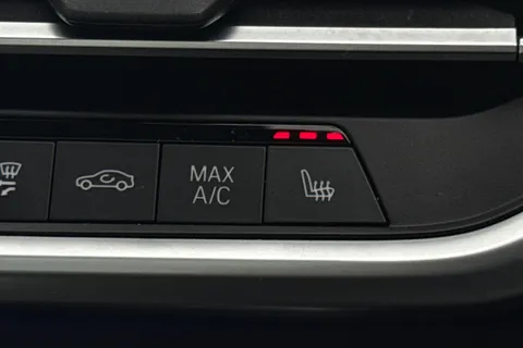 DY71UYB BMW X6 M 4.4i V8 Competition Auto xDrive Euro 6 (s/s) 5dr Thumbnail #50