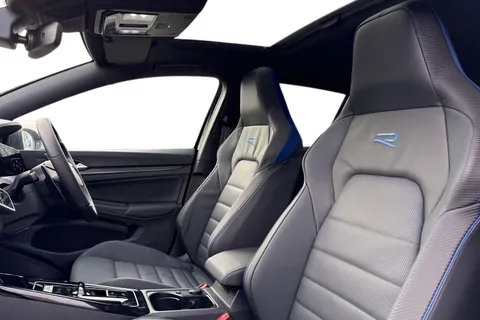 CY75AKO Volkswagen Golf 2.0 TSI 333 R Black Edition 4M 5dr DSG⭐Leather, Sunroof, DCC, Carbon dash⭐ Thumbnail #16